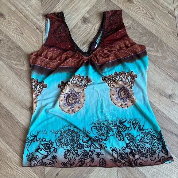 Agenda Tops - Agenda V-Neck Sleeveless Mesh Print Top